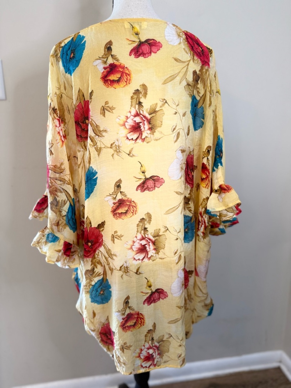 Umgee floral semi sheer swimwear beach coverup SZ M/L - Picture 4 of 11